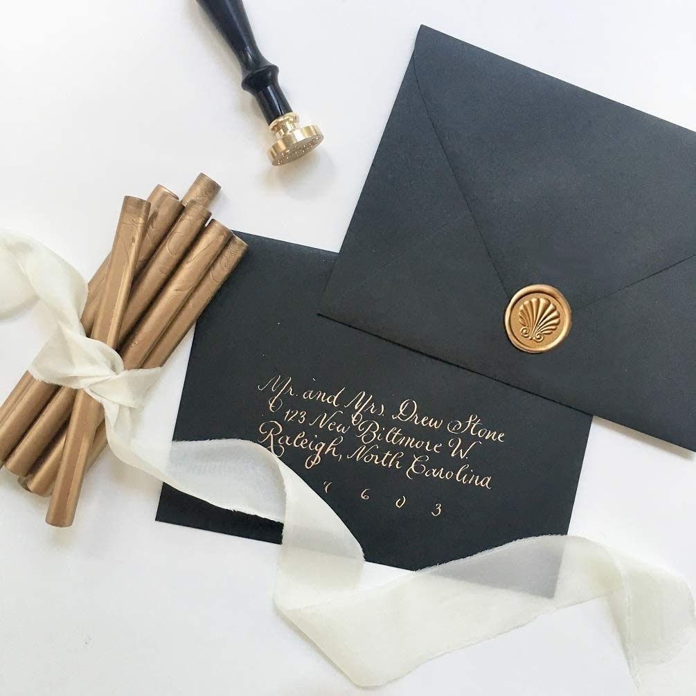 UNIQOOO Mini Glue Gun Sealing Wax Sticks for Wax Seal Stamp - Metallic Antique Gold, Great for Wedding Invitations, Christmas Cards, Snail Mails, Wine Packages, Christmas Gift Ideas, Pack of 16