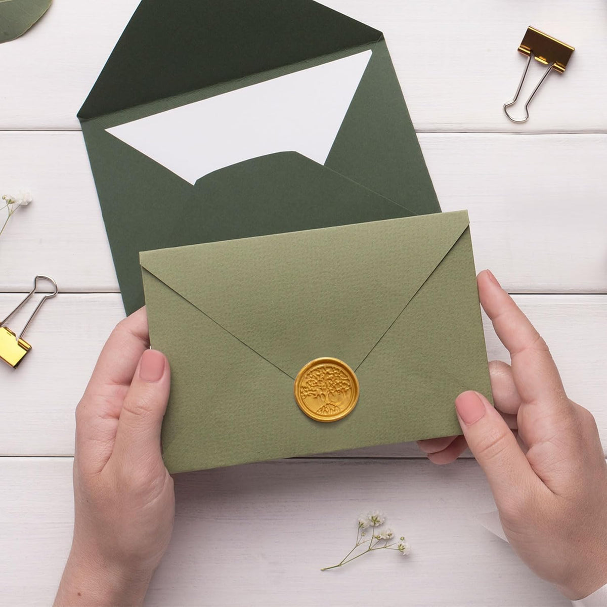 9pcs Wax Seal Stamp Kit, Brass Sealing Wax Stamps Head & Wooden Handle for Wedding Invitations Cards Envelopes(Tree of Life+Tulip+Vintage Rose+Love Rose+Daisy+Butterfly+Sakura+Leaves)
